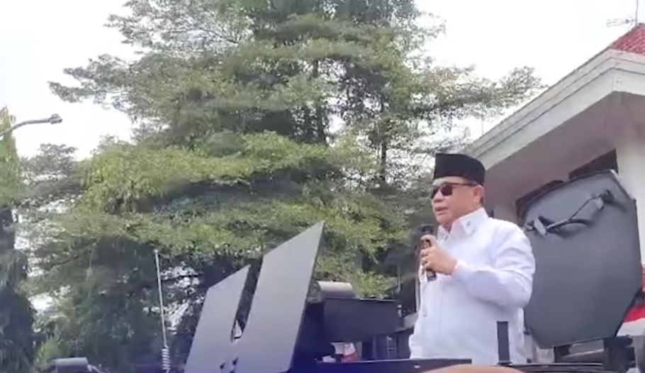 Massa Lempari Bupati Sudewo dengan Sandal dan Botol Air Mineral